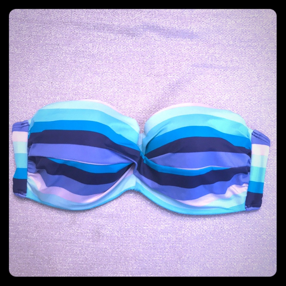 Victoria’s Secret 36D Strapless bikini top striped